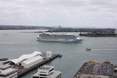 2 Brm Apt - Stunning Harbour Views Level 24