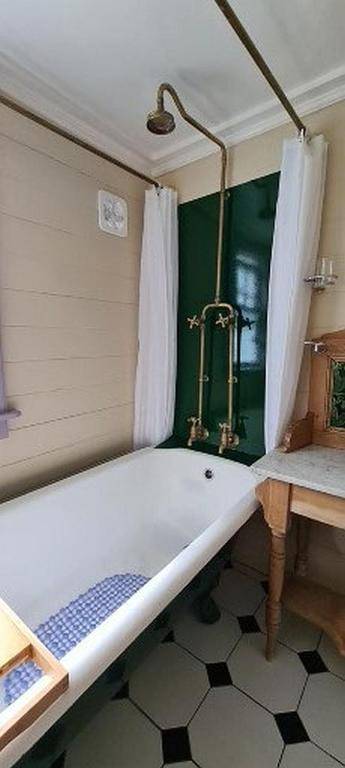 Dovecote House Bed and Breakfast