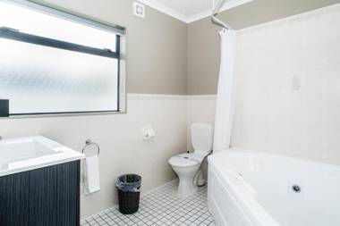 White Heron Motor Lodge