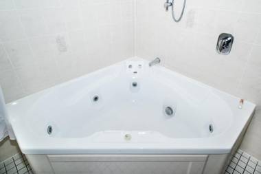 White Heron Motor Lodge