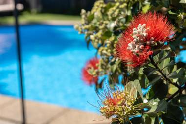 Cobblestone Court Motel