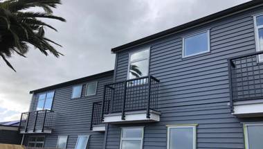 Ambassador Motor Inn