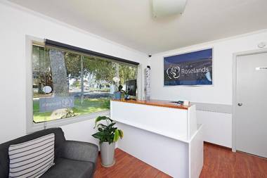 Roselands Motel