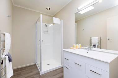 Colonial Court Motor Inn