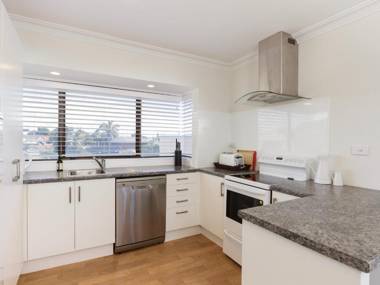 Sand Castles - Mount Maunganui Holiday Home