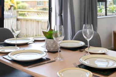 Mt Beach Retreat - Mt Maunganui Holiday Home