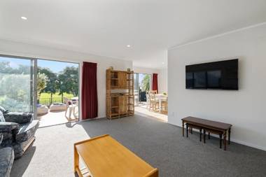 Orkney Haven - Mt Maunganui Holiday Home