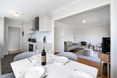 Bach on Pitau - Mt Maunganui Holiday Home