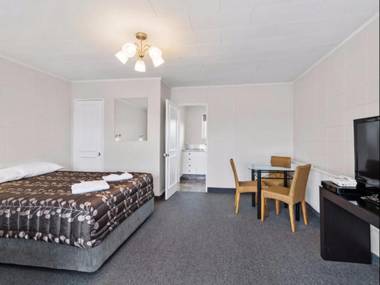 Cleveland Thermal Motel