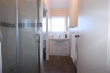 Rose Apartments Central Rotorua- Accommodation & Private Spa