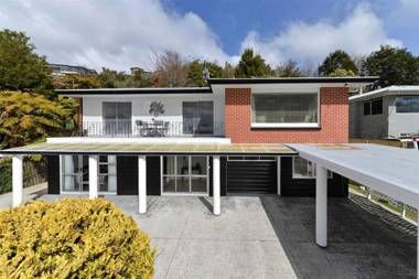 Hillside Heaven Quiet & Comfortable