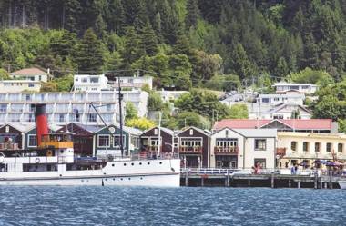 Oaks Queenstown Shores Resort