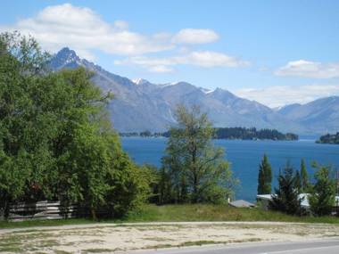 Queenstown Gateway Apartments