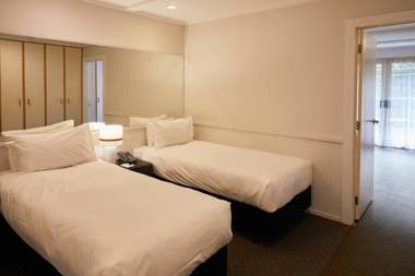 Nugget Point Resort and Spa