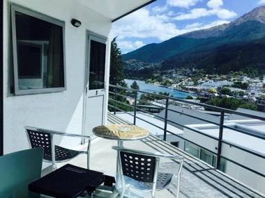 Caples Court Motel & Apartments