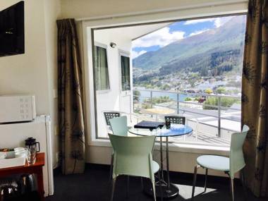 Caples Court Motel & Apartments