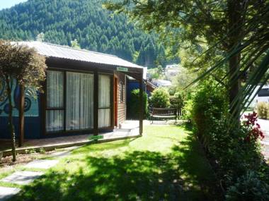 Queenstown Holiday Park & Motels Creeksyde