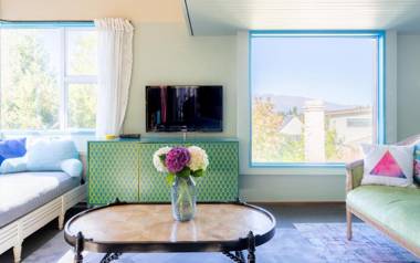 Central location spacious house