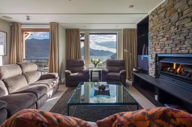 Queenstown Heights by MajorDomo