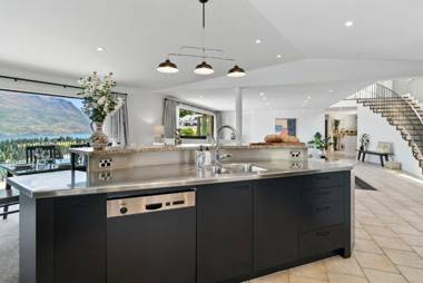 The Star of Queenstown Hill