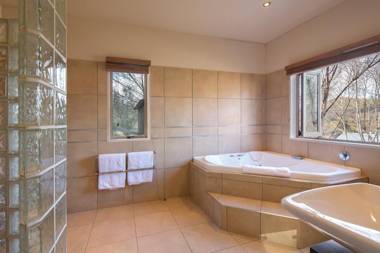 Pinnacle Villa by MajorDomo