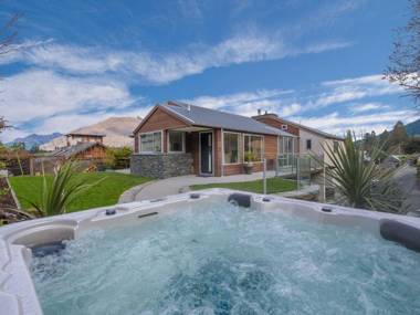 Central Queenstown Luxury Hideaway