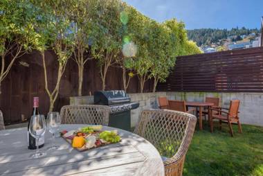 8 Hallenstein by Staysouth