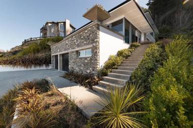 Luxe Home on the Hill