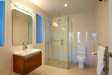 Bel Lago - every room with a lake view