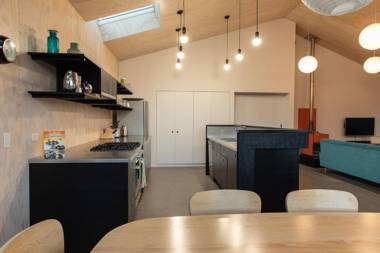 The Woolshed - Jacks Point Holiday Home