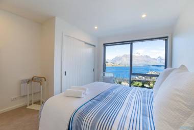 Bluewater Queenstown - Stunning Lake Views