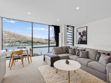 Sierra Views - Queenstown Holiday Home