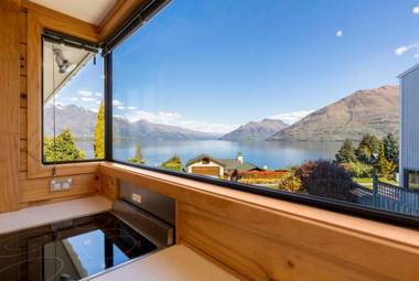 Tranquil Heights Holiday Home