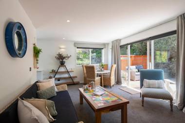 Queenstown Hillside Villa 4- City Location-Walk To Town