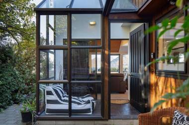 Remarkable Villa- Stunning Lake and Mountain Views