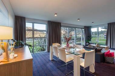 Marina Lake Front Villa With Stunning Views!