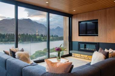 The Lake House Villa 2- Direct Lake Access