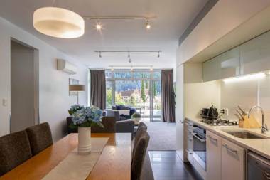 Queenstown Hill Luxury Lake Views Walk to Town