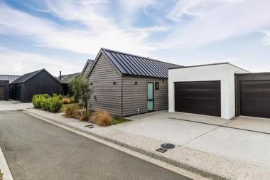 Parerā Point Jacks Point Holiday Home