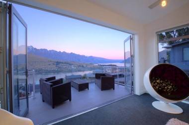 Hensman Haven - Queenstown Holiday Home