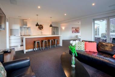 Hensman Haven - Queenstown Holiday Home