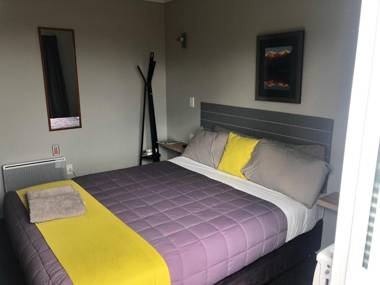 Ivorytowers Backpacker Lodge