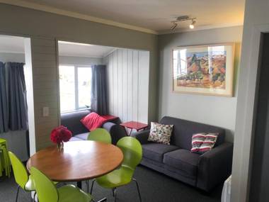 Ivorytowers Backpacker Lodge