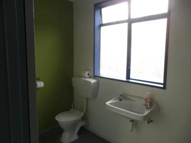 Sequoia Lodge Backpackers