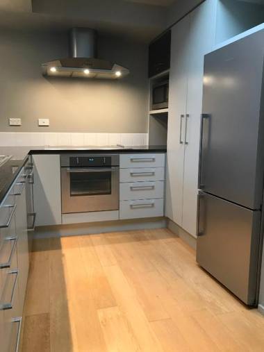 Astonishing Views Superb Waterfront Apartment