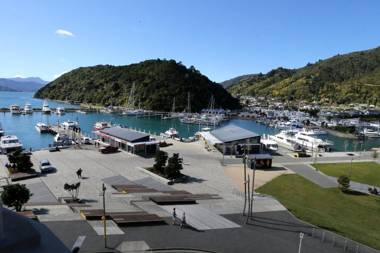 Luxury Two Bedroom Harbour View