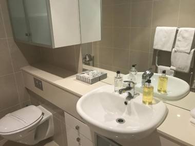 Luxury Two Bedroom Harbour View