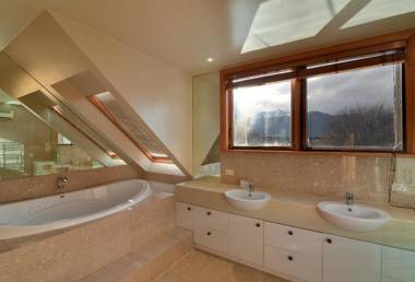 Manata Homestead & Lodge