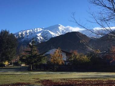 Park to Mountains Apartment