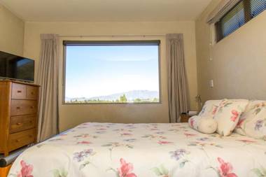 Arrowtown Dresscircle